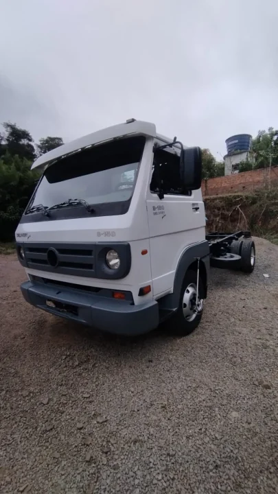 8-150 PLUS CUMMINS CHASSI