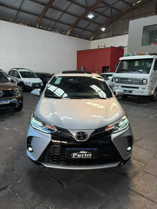YARIS XLS 1.5 TETO SOLAR
