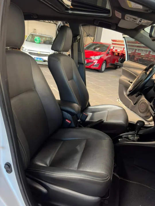 YARIS XLS 1.5 TETO SOLAR