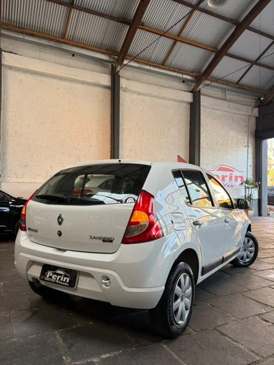 SANDERO 1.0 COMPLETO