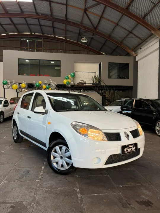 SANDERO 1.0 COMPLETO