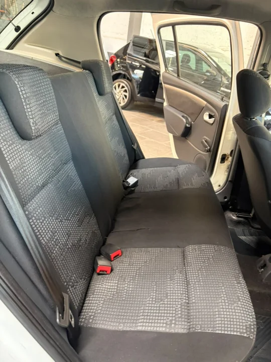 SANDERO 1.0 COMPLETO