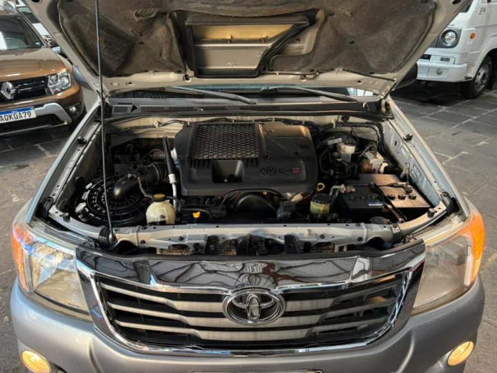 HILUX CD SR 4X4