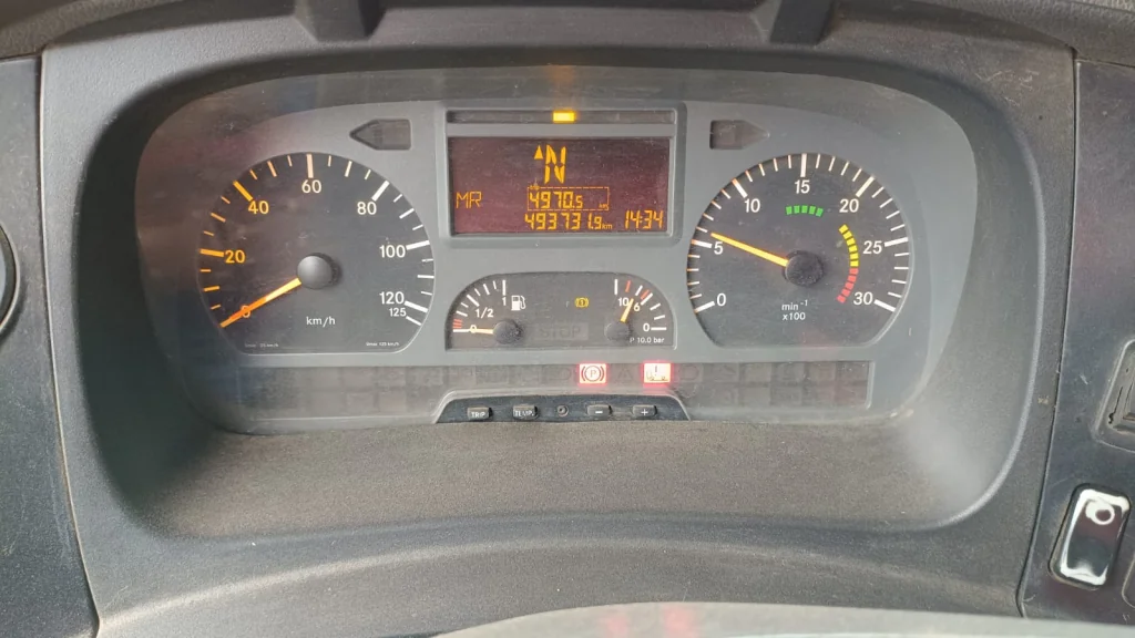 MB ATEGO 2425 carroceria aberta semi leito