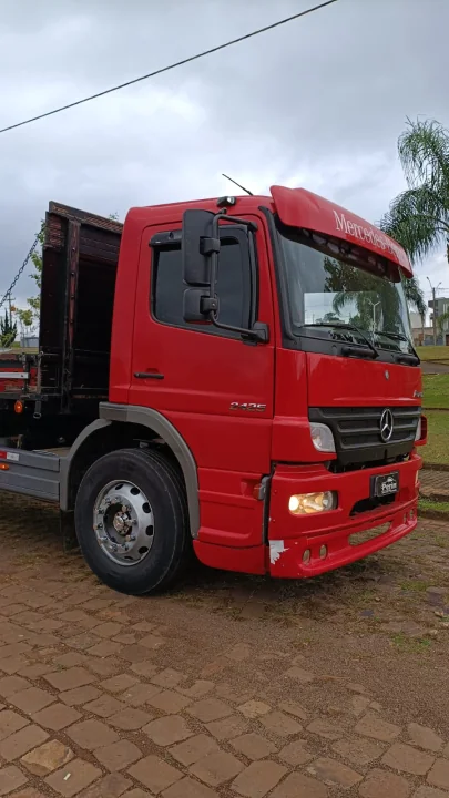 MB ATEGO 2425 carroceria aberta semi leito