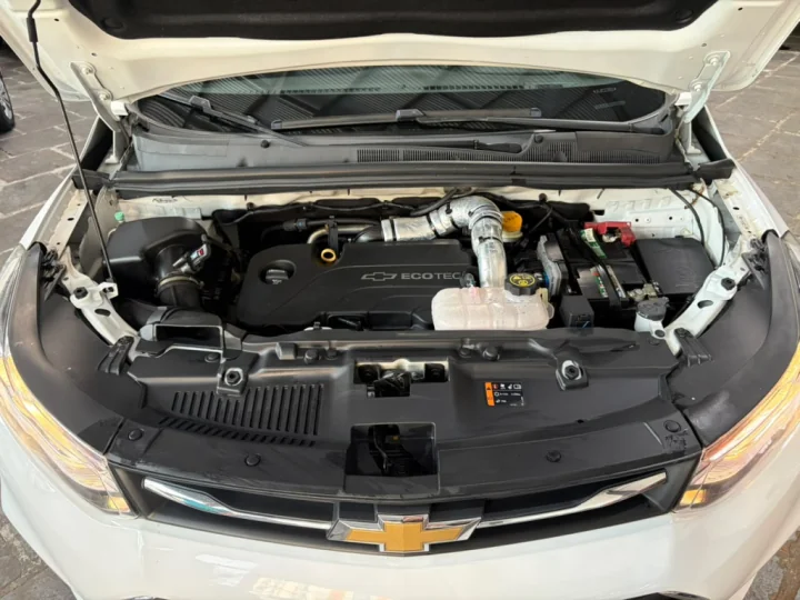 TRACKER PREMIER 1.4 TURBO + TETO SOLAR